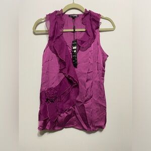 Runway Paris NWT Lavender Form Fitting Top Flower Embellishment Sz Large